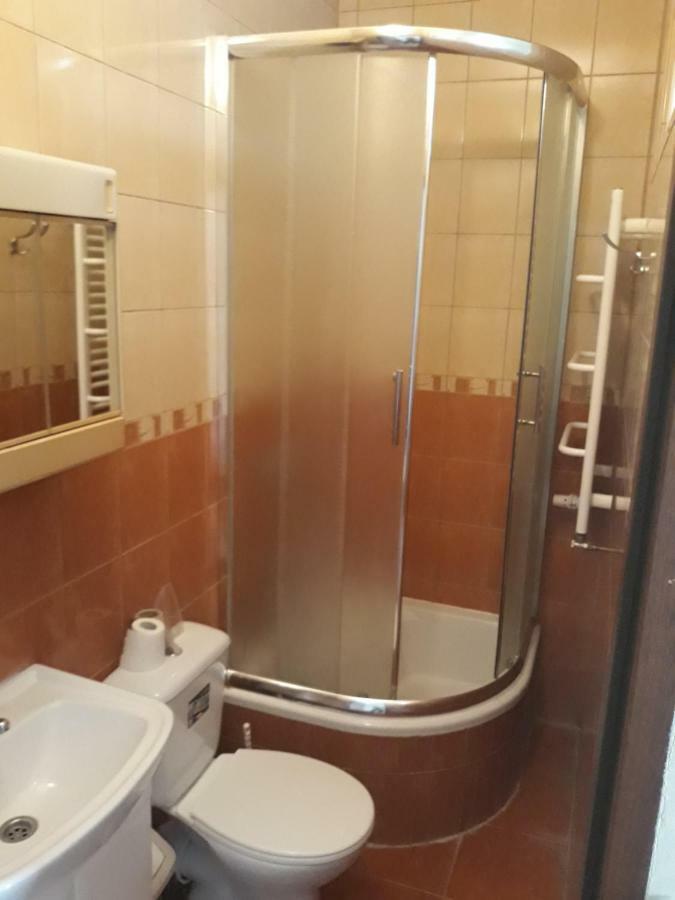 Uniejow Pensjonat Pod Milorzebem Exterior foto